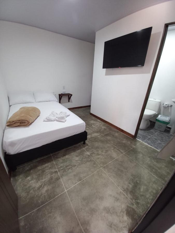 Artesanos Y Turistas Apartment Guatape Luaran gambar