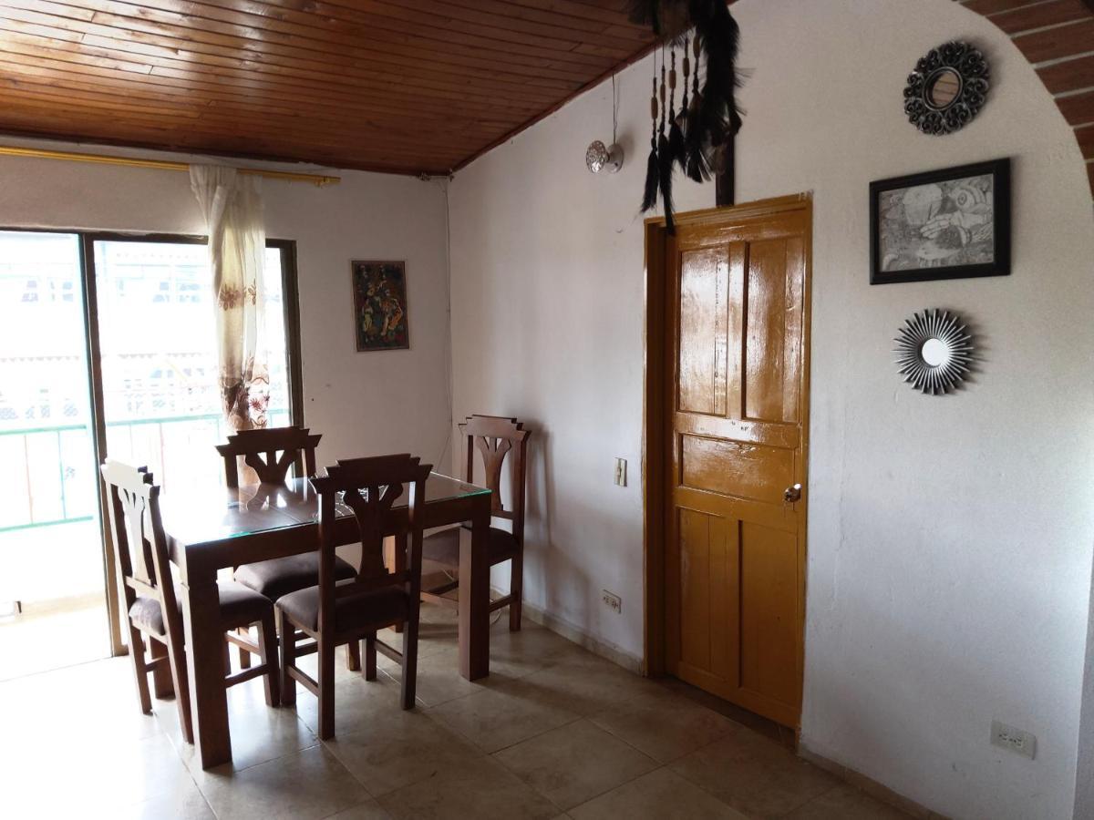 Artesanos Y Turistas Apartment Guatape Luaran gambar